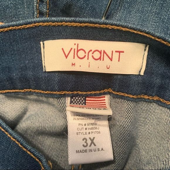 Vibrant Ripped Knee Bell Bottom Jeans 3X USA New - Picture 3 of 4